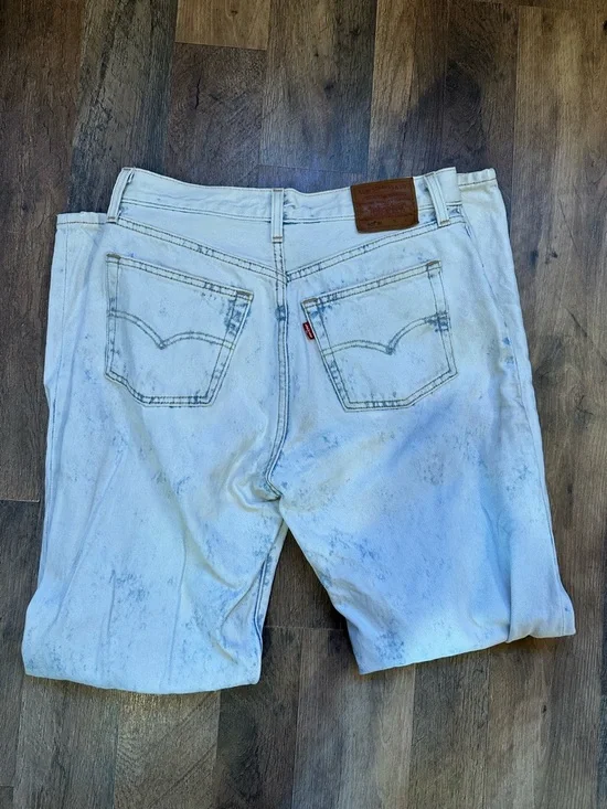 Levi's Light Blue Washed Straight Jeans - Button-Fly - Picture 2 of 5